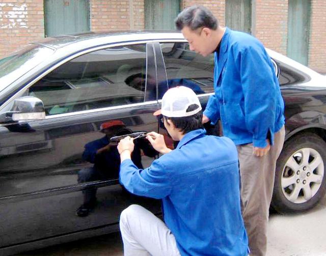 灵石县开锁公司：车钥匙坏了怎么办